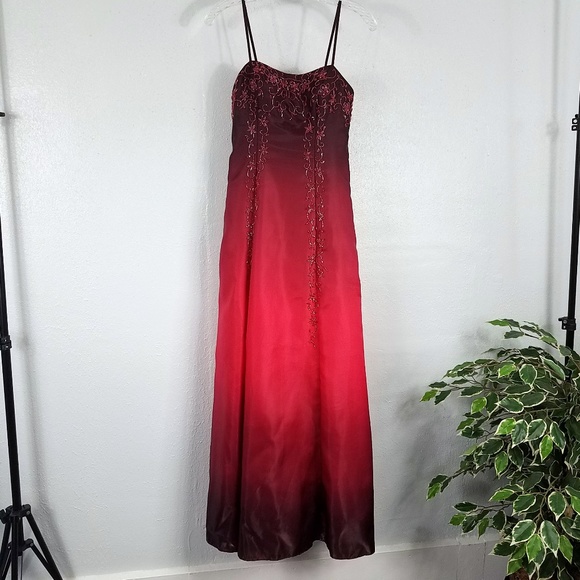 Jump Dresses & Skirts - Red Sequined Party Prom Reception Dress